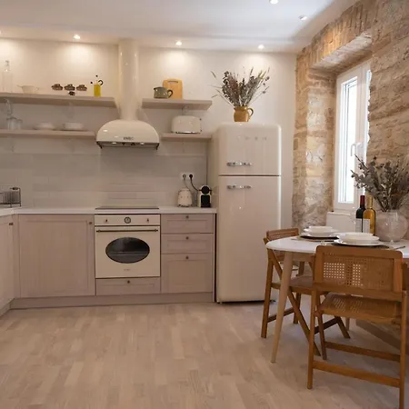 La Corda - Renovated In Corfu Town Apartment *
